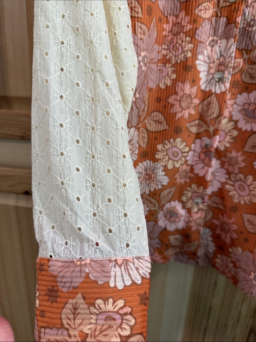 Grace + Emma Floral Retro Boho Ribbed Eyelet Button-Up Shirt in Rust Cream Sz XL - Picture 3 of 8